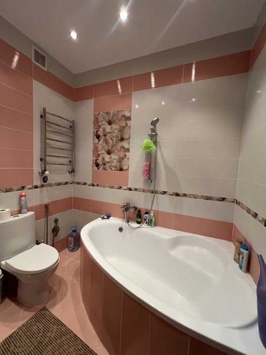 Продаж таунхаусу котеджу в с. Ременів близько до Львова