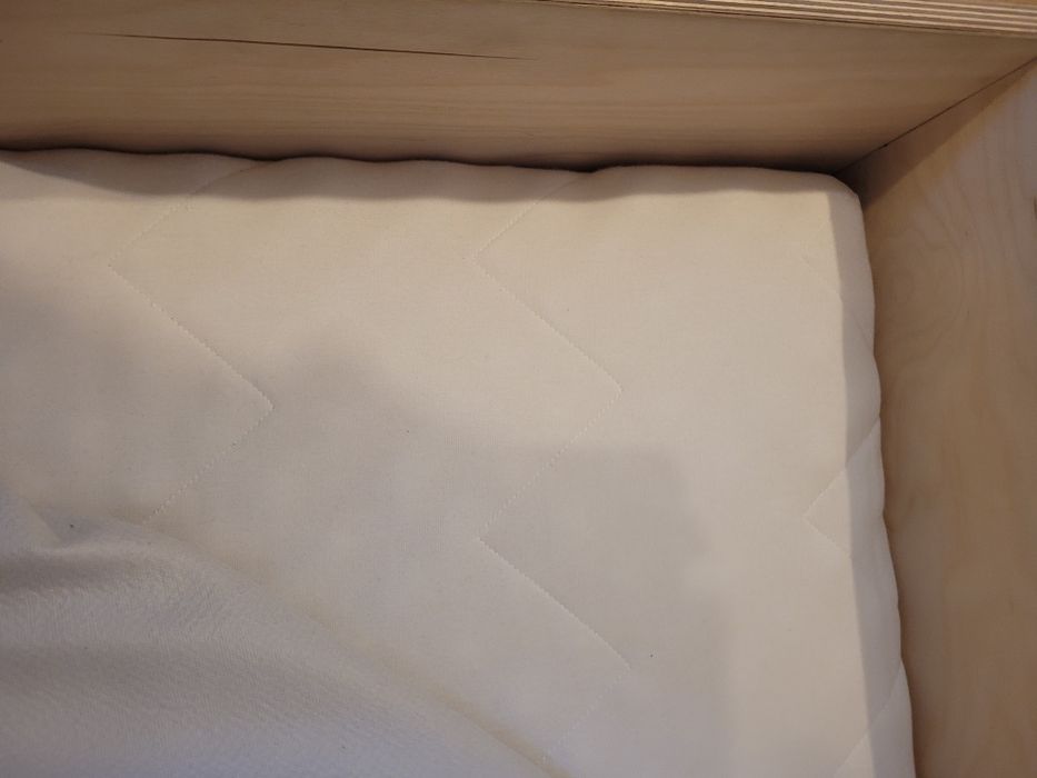 Łóżko + materac. 160 cm proste sklejka skandynawski styl