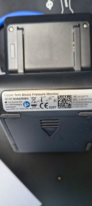 Ciśnieniomierz BRAUN ExactFit 5 Connect bluetooth.