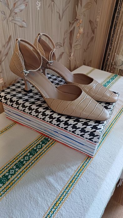 Туфлі жіночі шкіряні