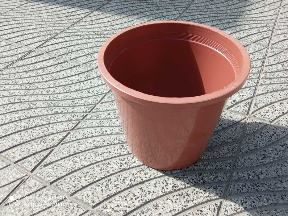 Vaso grande para plantar flores ou plantas mais robustas