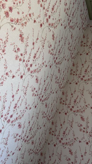 Розпродаж європейських шпалер преміум сегменту