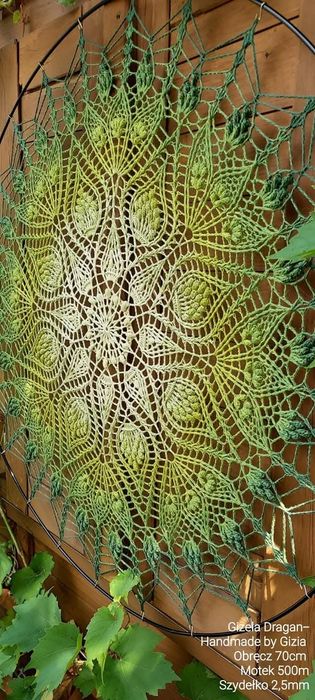 Szydełkowa ozdoba na ścianę- mandala