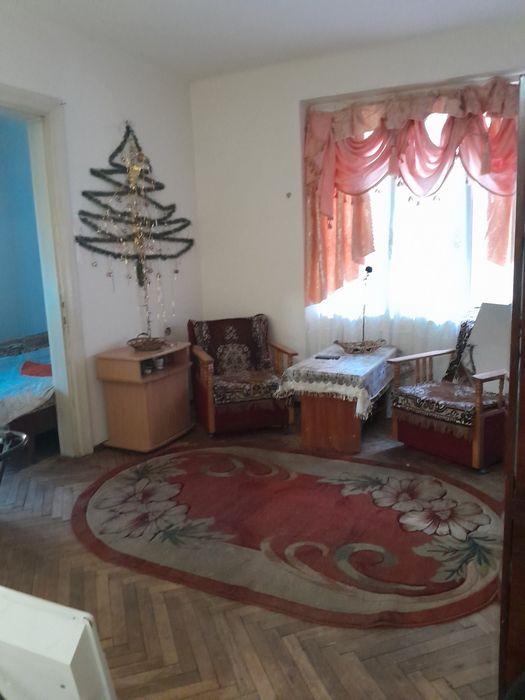 Продаж 2 кім.квартири центр