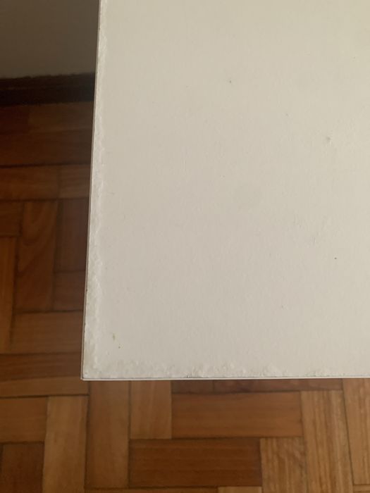 Mesinha de cabeceira Ikea