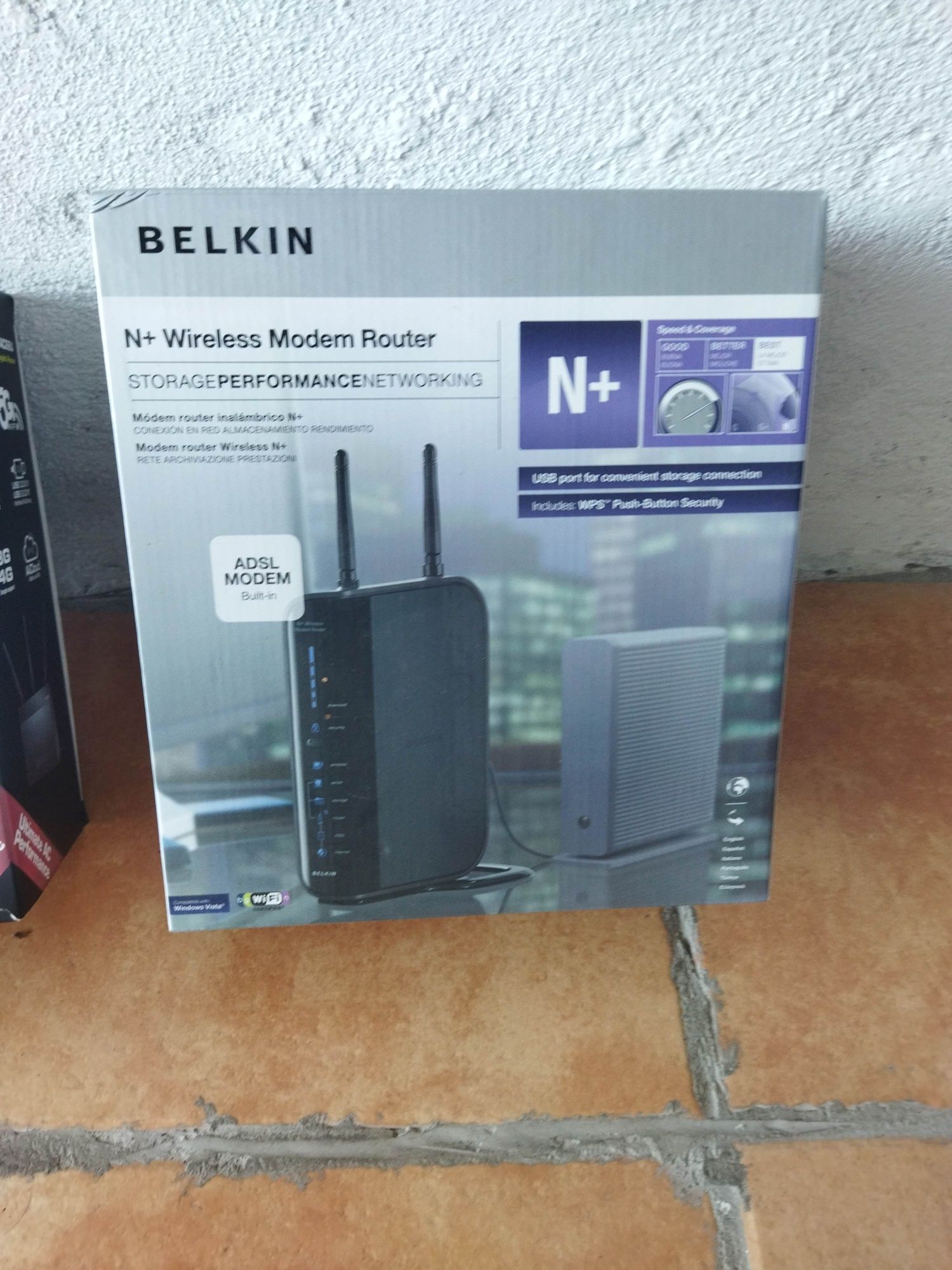 Modem router ASUS e Belkin em caixa wi fi N wifi repetidor