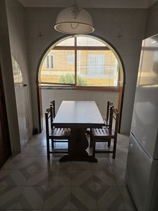 Quarto para arrendar Paio pires