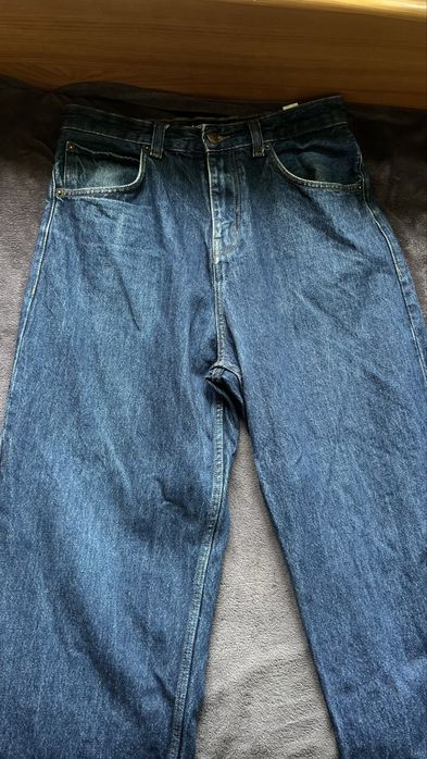 дві пари джинсів від pull and bear, mind error