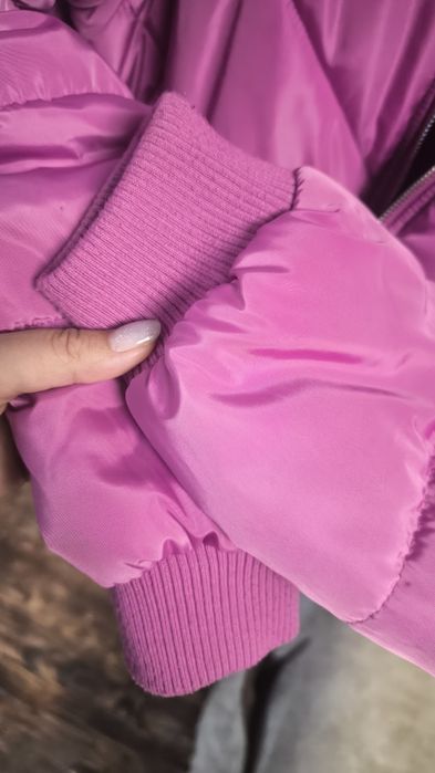 Подовжений бомбер-куртка  Sinsay рожева  фуксія S-L