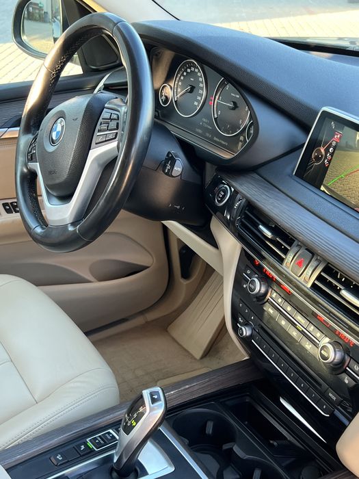 BMW X5 F15.