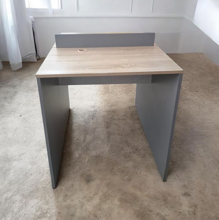 Продам отличный письменный стол