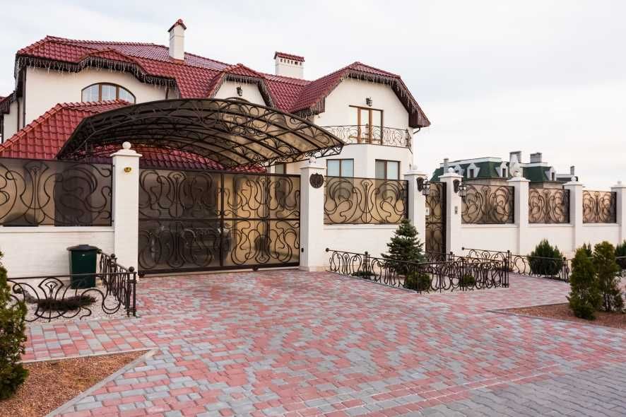 Шикарний будинок в Совіньйоні | 15 соток землі | 712 m2
