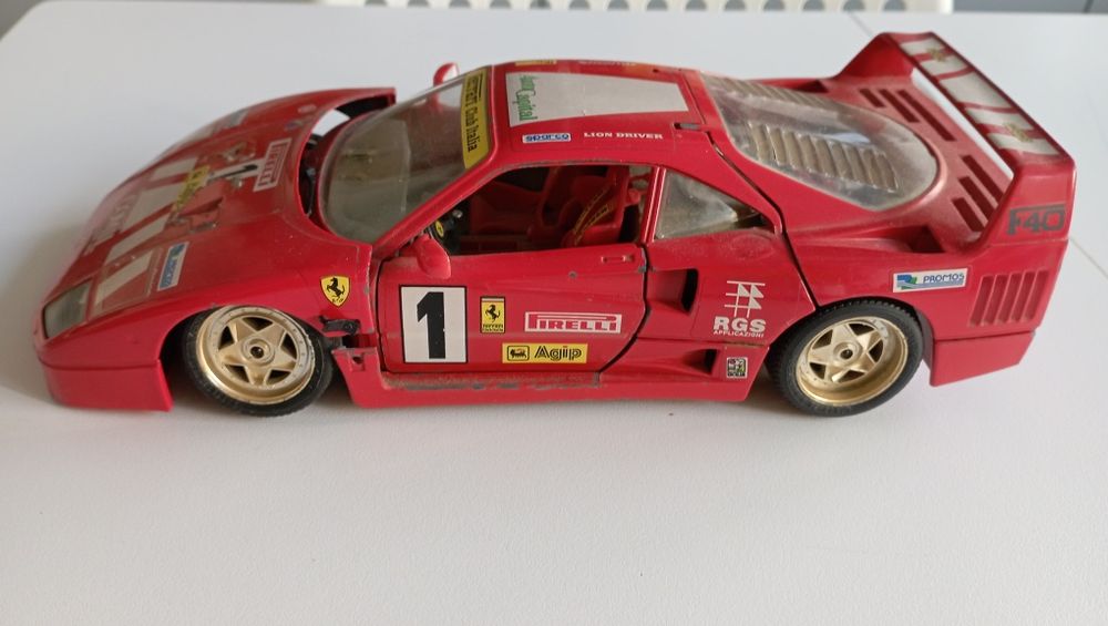 Ferrari miniatura