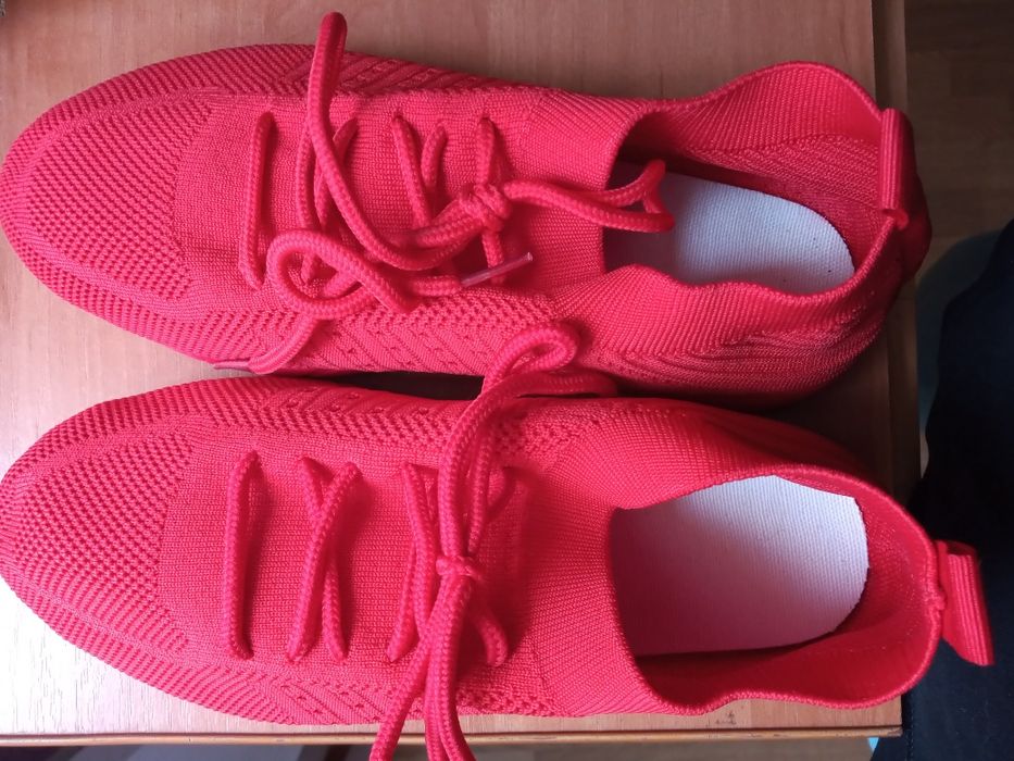 Кросівки 39 розмір