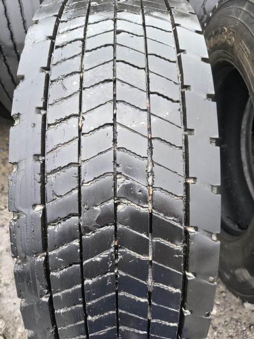 Шини колеса резина  315/70 R22,5 Continental HD3