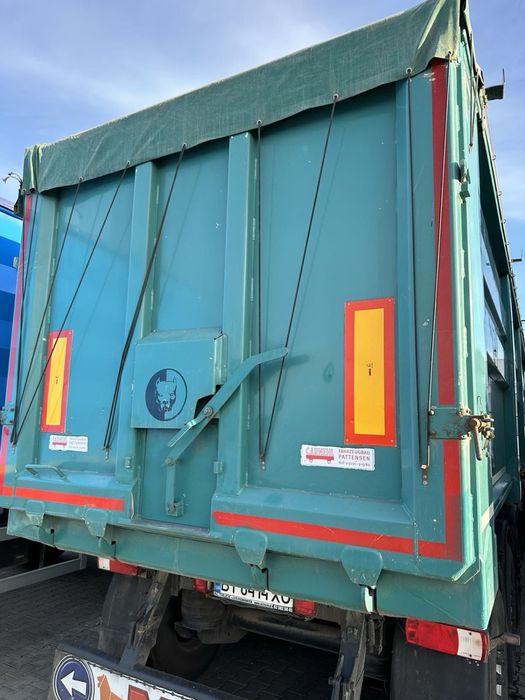 Продам причіп Carnehl