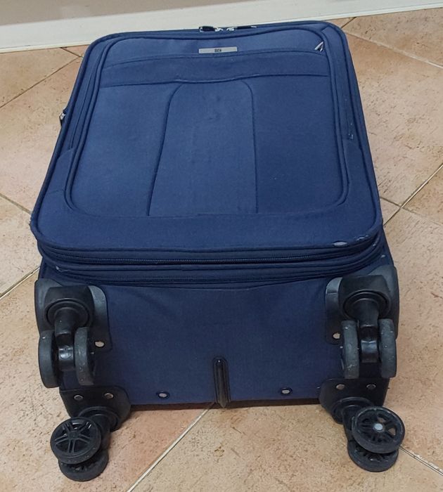 MALA DE VIAGEM DE PORÃO/CABINE COM 4 RODAS.Casa,Férias,Mudanças,Quarto
