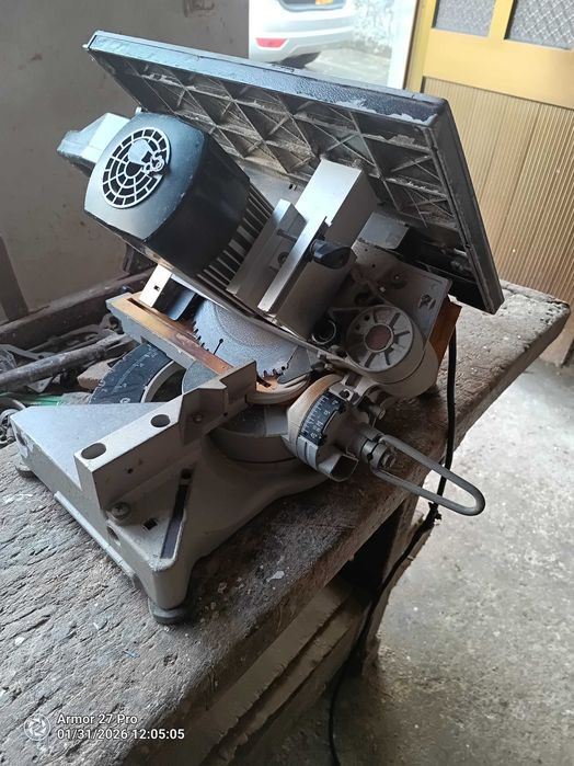 Serra de Esquadria C/mesa DeWalt