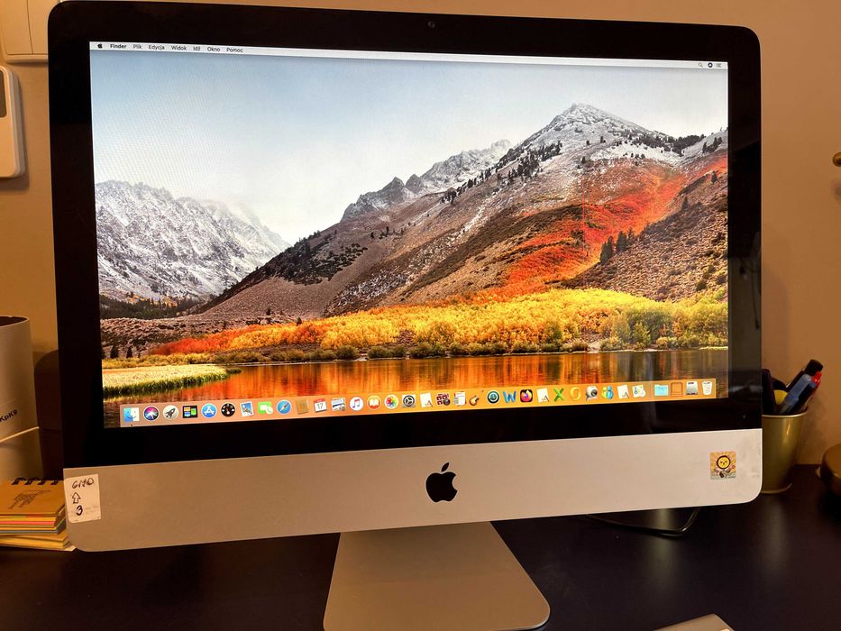 iMac (21,5-inch mid 2010) + klawiatura i mysz