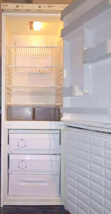 Siemens двухкамерный холодильник