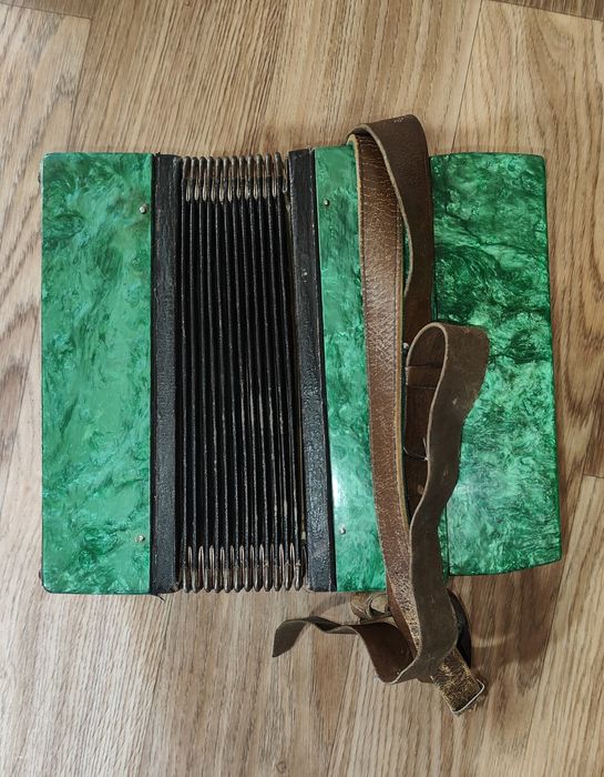 Дитячий баян у доброму стані