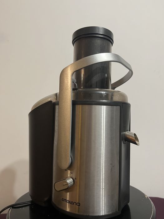 Sokowirówka - sprawna, daje wycisk ;)