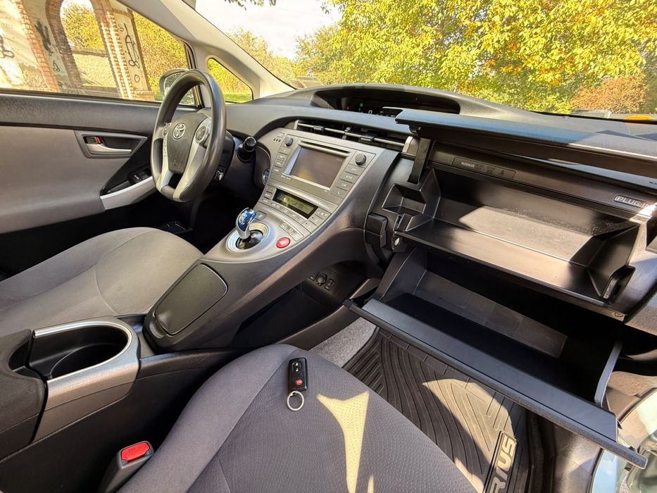 Toyota Prius Plug-in 2015