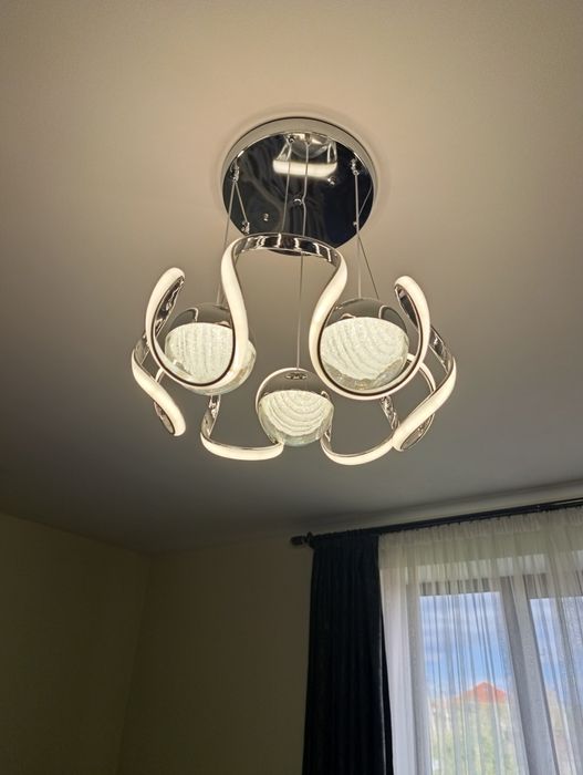 Люстра... Сучасна люстра