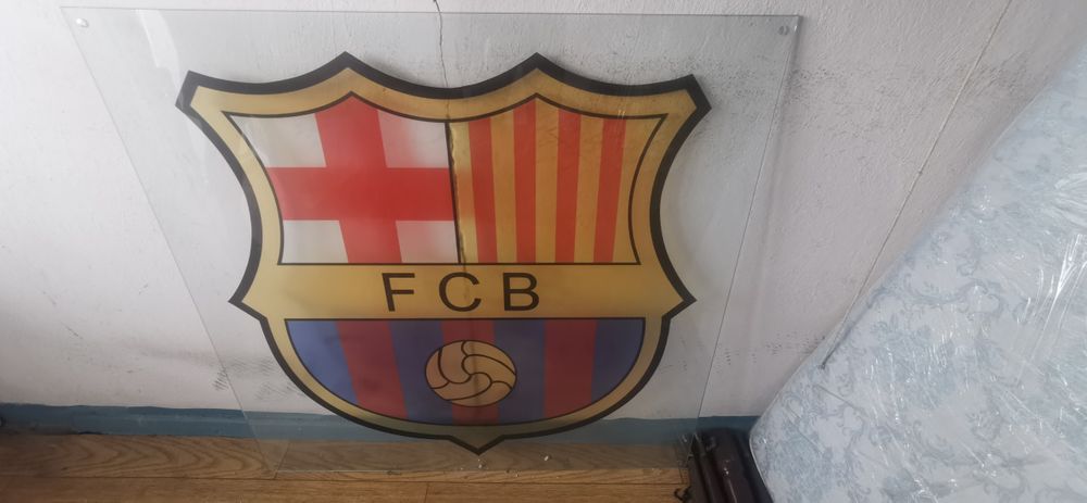 Szyba z herbem FC Barcelona 1m x 1m