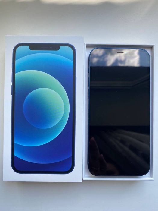 Продам iPhone 12