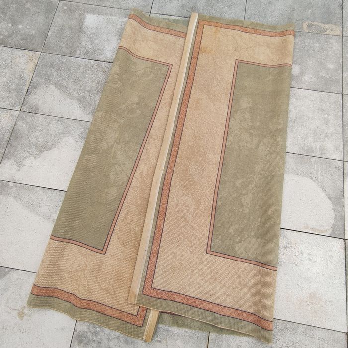 Linda carpete, para sala, em tom de verde seco e coral (1,70*2,40]