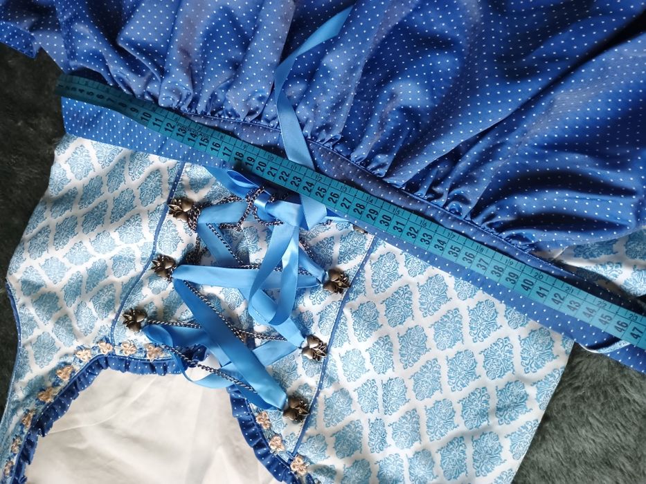 Sukienka bawarska Dirndl tradycyjny strój ludowy