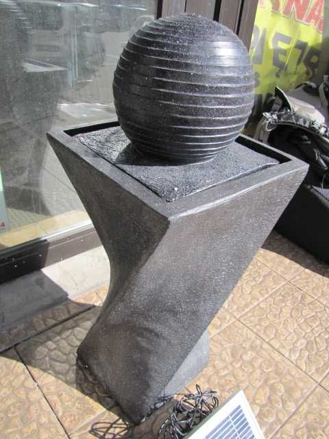 Fontanna ogrodowa dekoracja solarna Blumfeldt