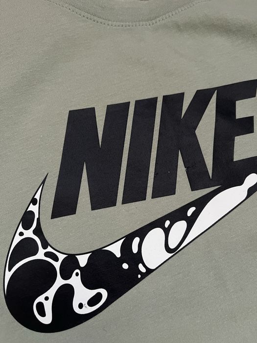Nike t-shirt & champion short