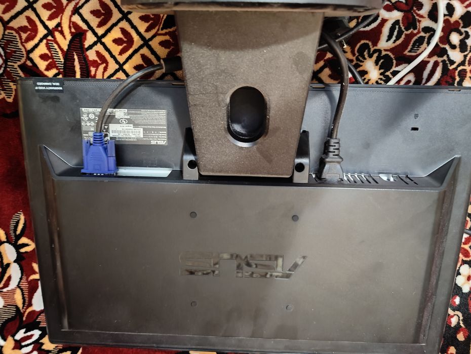 Монітор  до комп'ютера Asus