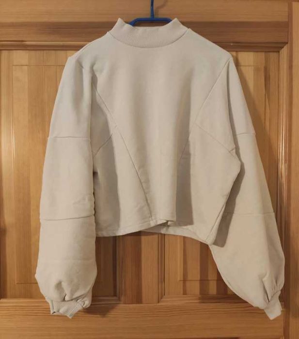 Bluza z bufiastymi rękawami