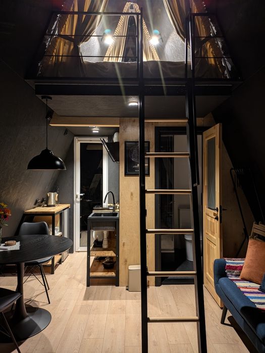 Будиночок A-frame з басейном в центрі Славська