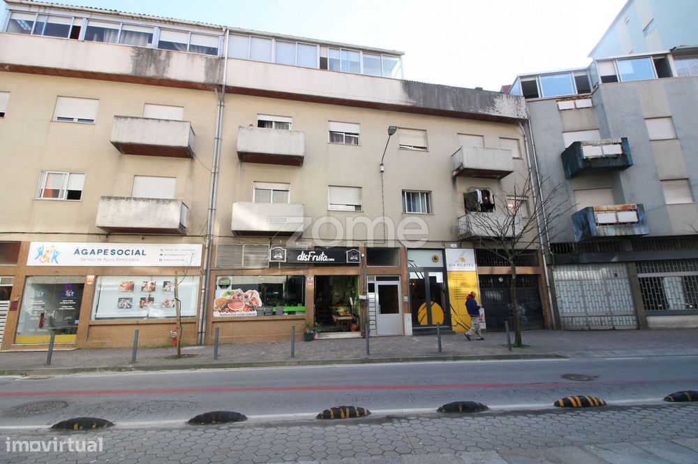 T2 amplo c/ sotão e garagem fechada, S. Vitor, Braga