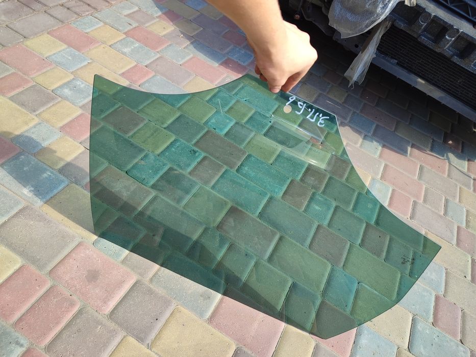 Стекло passat skoda golf b6 b7 b8 a6 c6 superb 3 a5 a7 скло шкода а7