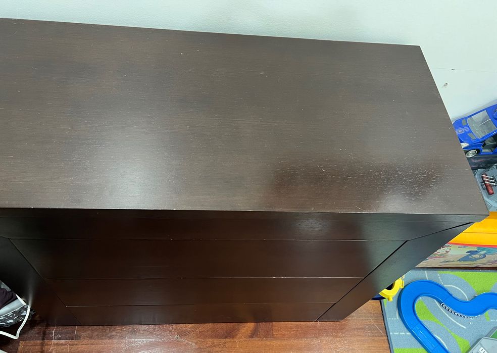 Comoda wengue bom estado