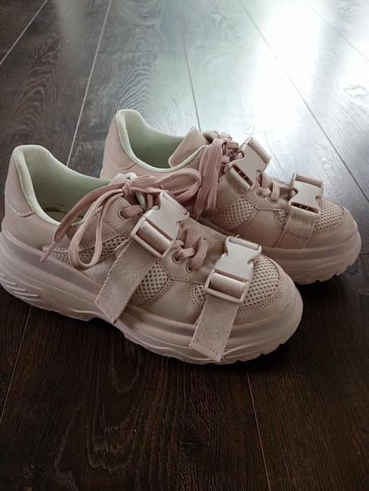 Buty sneakersy Simmi London