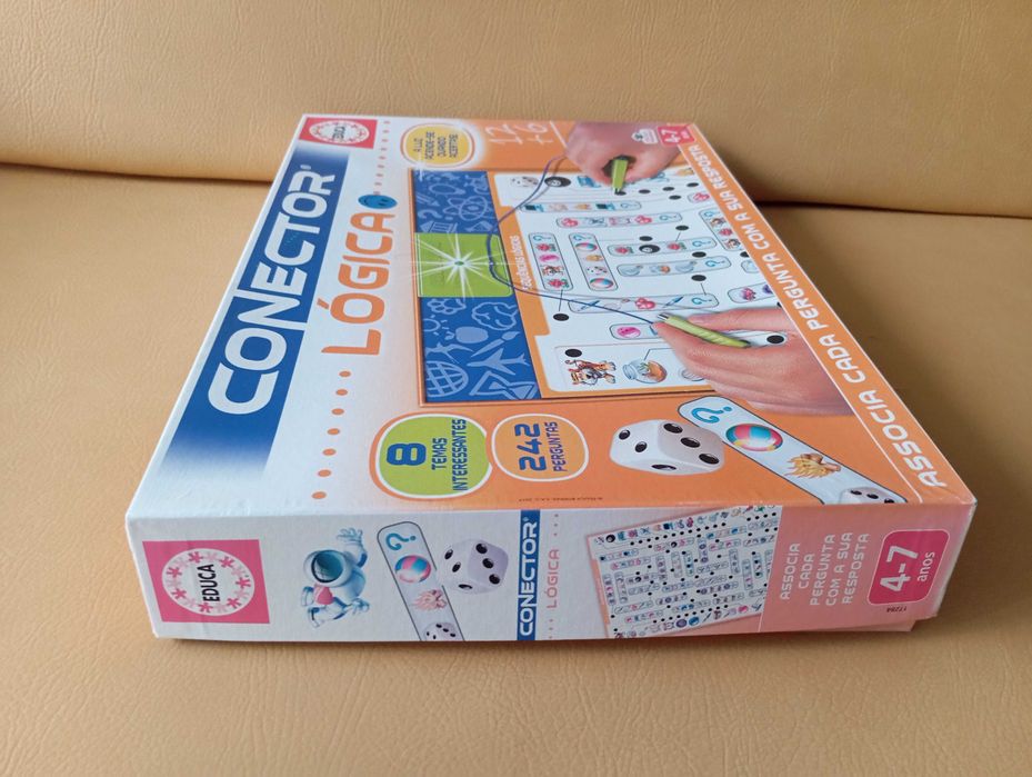 Jogo da Educa com conector