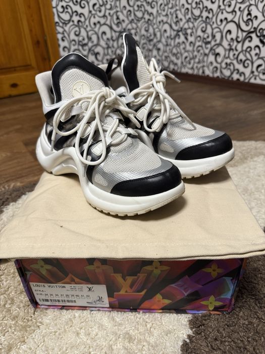 Продам кроссовки Luis Vuitton 38 по стельке 24,5
