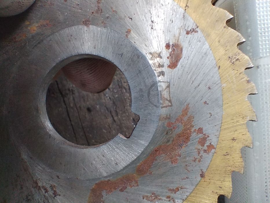 Продам  фрези все комплектом