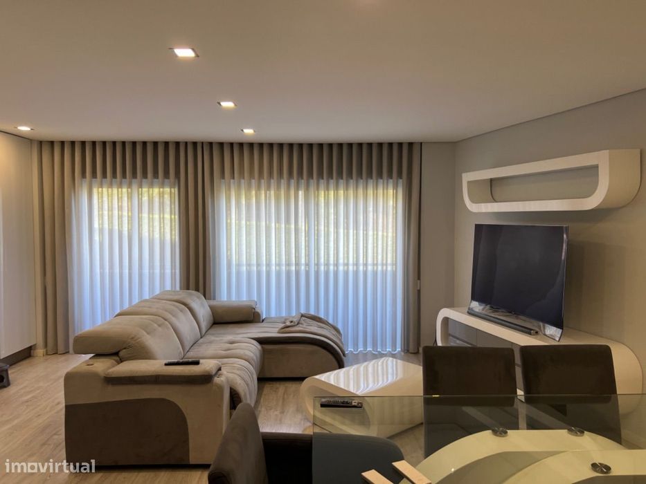 T1 Condominio Fechado com 2 piscinas Mobilado
