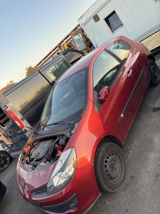 Renault Clio iii caly na czesci