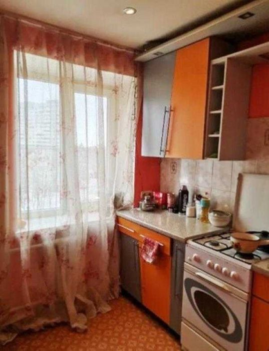 В Харкові (Харькове ) продам 1к квартиру