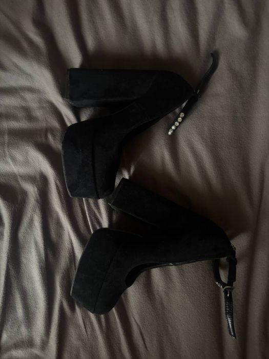 Замшеві каблуки,36 розмір