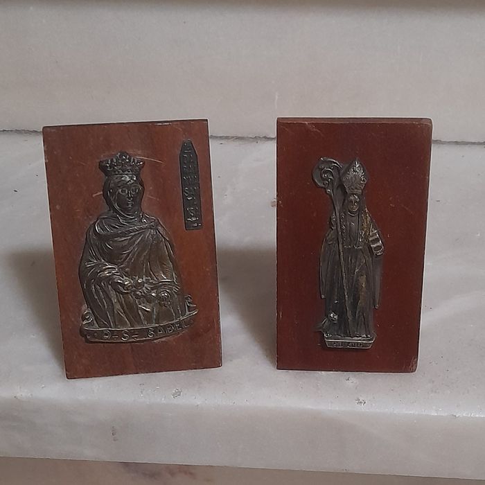 Arte Sacra santos madeira metal