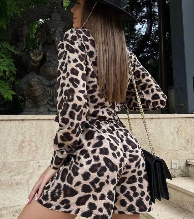 Літній леопардовий костюм
